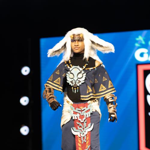 King Rauru from Legend of Zelda Tears of the Kingdom
Cosplayer: Zednull
https://www.instagram.com/zednull/