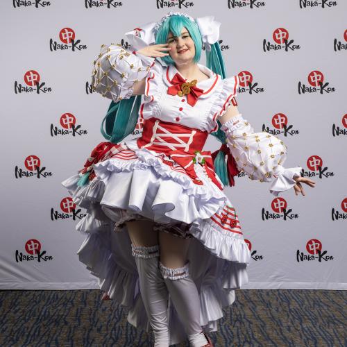Strawberry Miku from Vocaloid
Cosplayer: Struddle Cosplay